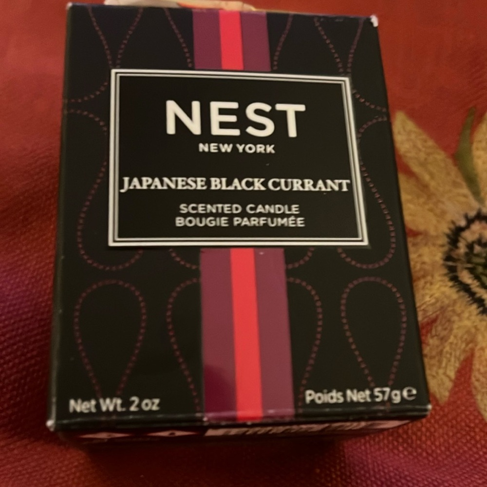 NIB Nest Japanese Black Currant scented candle - 2oz